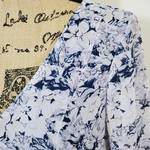 BCBGENERATION Women's Regular Pleated Tie Back Shift Dress Floral Size XS - Picture 9 of 15